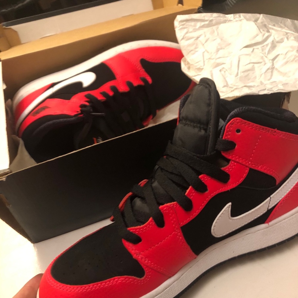 JORDAN MID INFRA RED